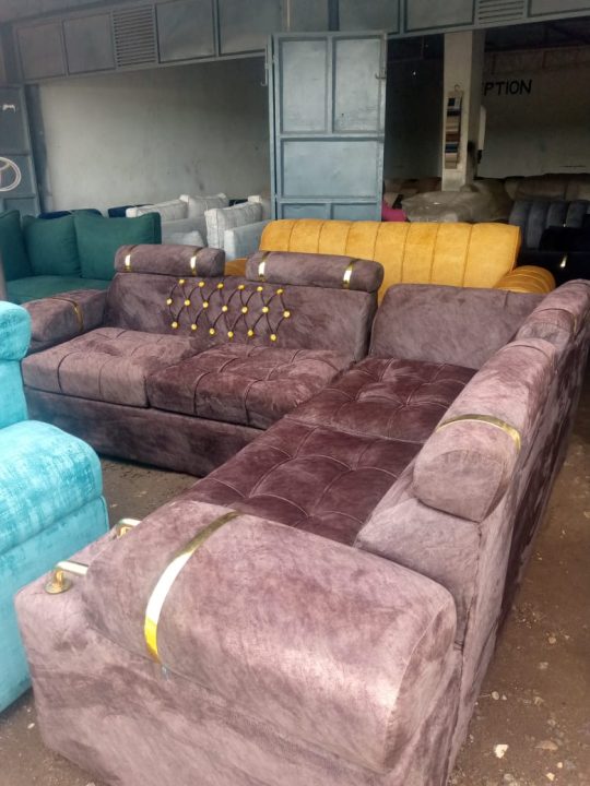 6 Seater Chrome L-Shaped Dark Brown Seat with Cupholders & Footrest